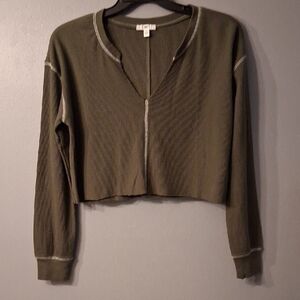 BP  Long Sleeve V-Neck Crop Top Sz. M Olive. Final $4.